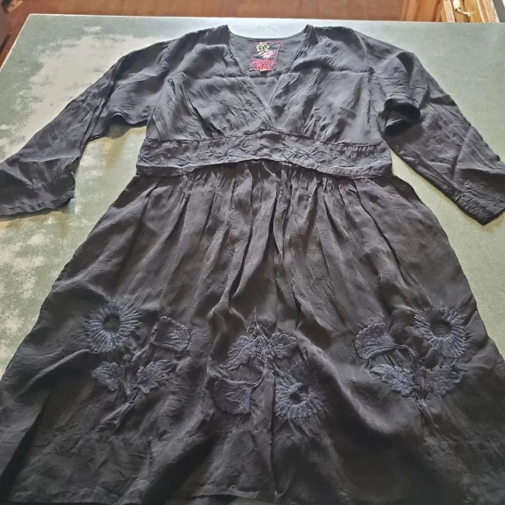 Johnny Was black embroidered rayon dress sz small